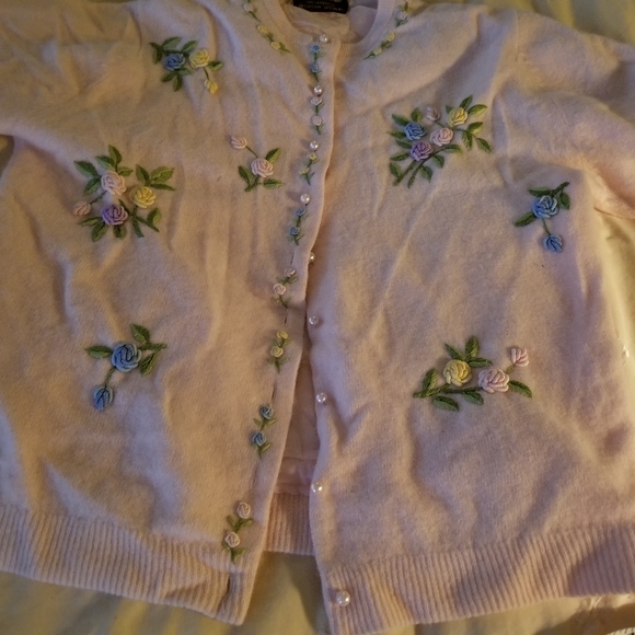 Hand crafted wool knit - Picture 2 of 14